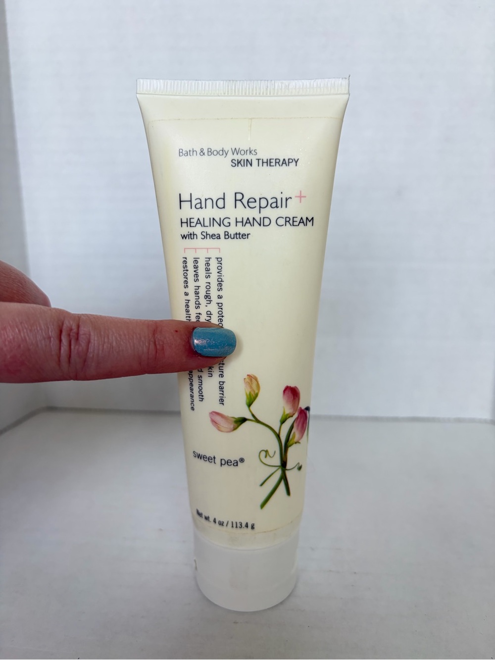Discontinued Bath & Body Works Skin Therapy Sweet Pea Hand Repair Cream 45% Full - Picture 6 of 6